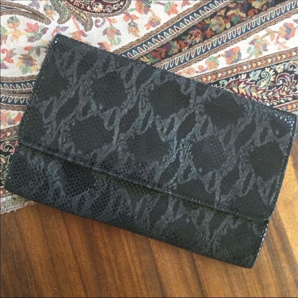 Bebe Clutch Black Leather Snake Skin Print Envelope Bag Purse